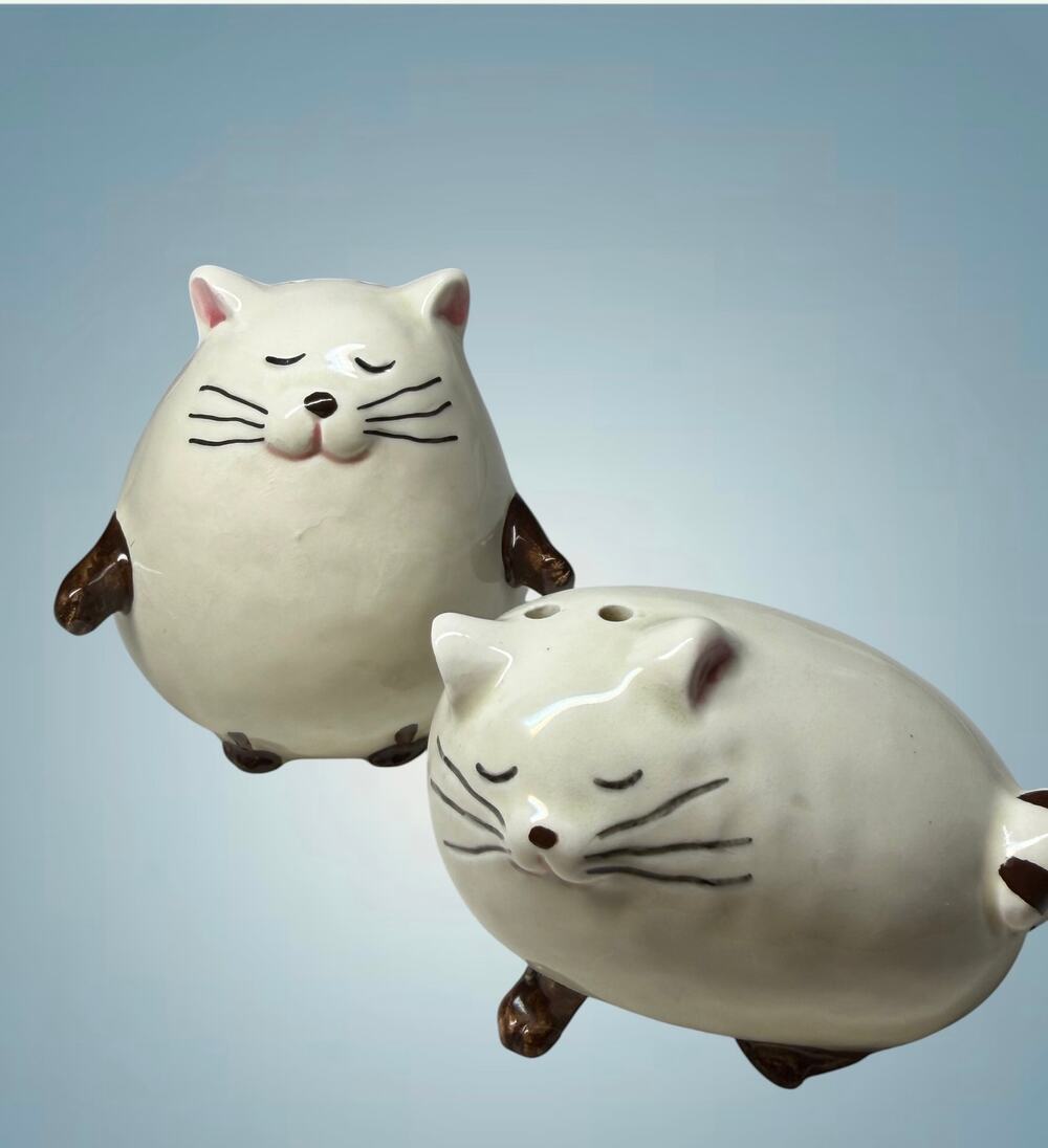 Vintage Norcrest Morris Cat Salt Pepper Shakers Japan Sleeping Kitty Pair